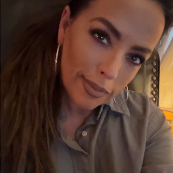 Meet your Posher, Jennifer - Picture 3 of 9